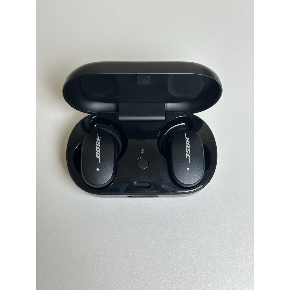Bose QuietComfort In Ear Wireless Headphones, Triple Black Noise-Canceling Used